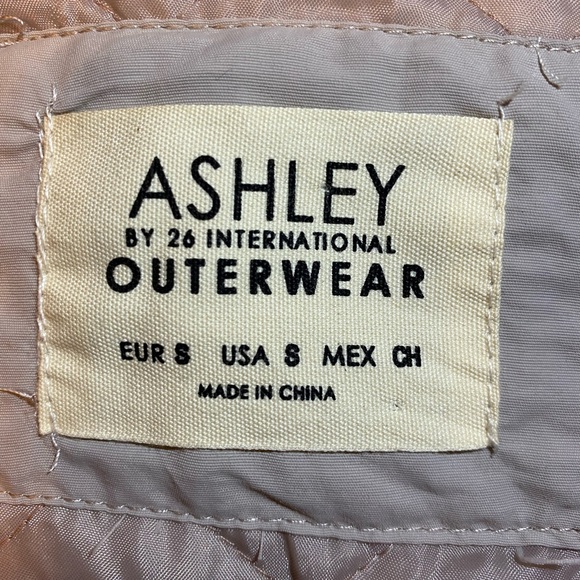 Quilted off white button up shacket. - Picture 3 of 3